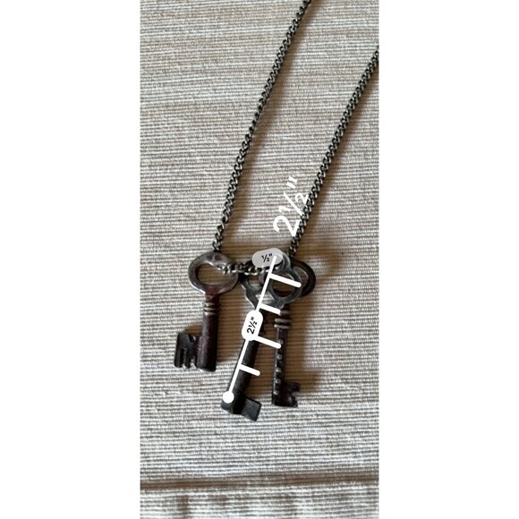 Vintage or Antique?  Skeleton Key Necklace With Metal Chain & Lobster Clasp - Picture 12 of 12